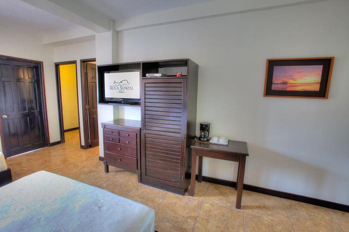 Imagen de la habitación del Hotel Roca Sunzal. Foto 3