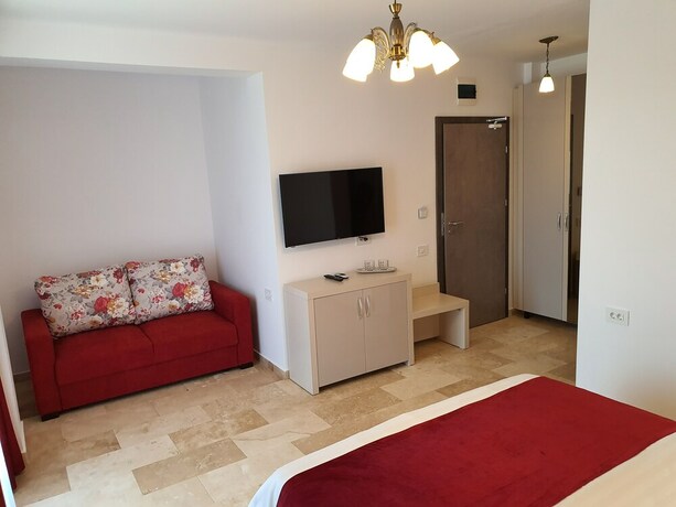 Imagen de la habitación del Hotel Roca del Mar. Foto 17