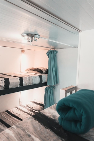Imagen de la habitación del Hotel RocaMar Hostel Boutique. Foto 13
