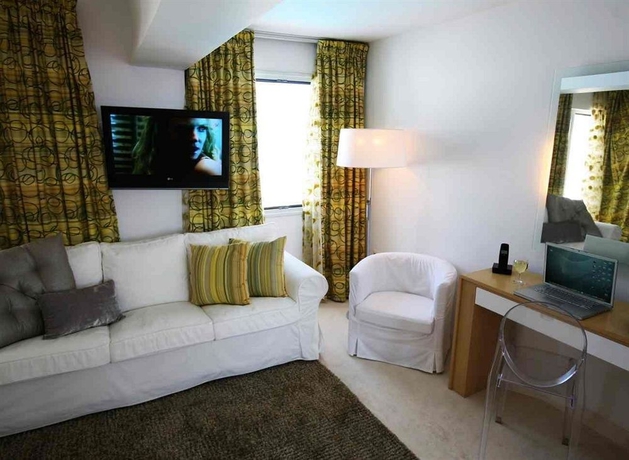 Imagen de los interiores del Hotel Rocabella Santorini and Spa. Foto 10