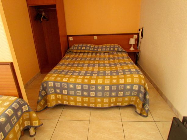 Imagen de la habitación del Hotel Rocade. Foto 7