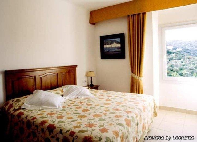 Imagen de la habitación del Hotel Rocamar, Cadaques. Foto 12