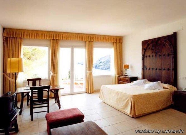 Imagen de la habitación del Hotel Rocamar, Cadaques. Foto 14