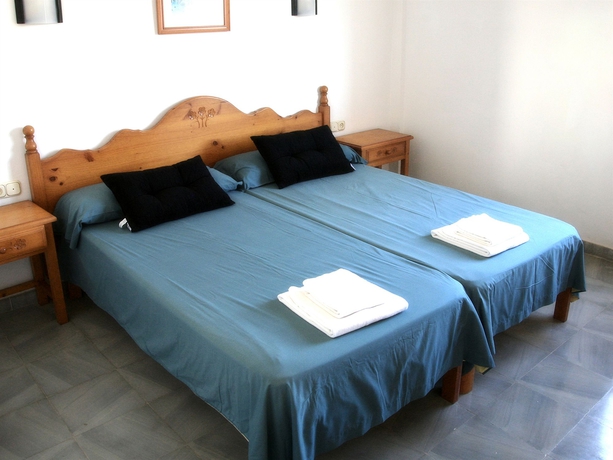 Imagen de la habitación del Hotel Rocamar, Cala Figuera. Foto 8