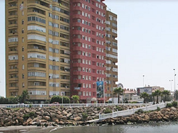 Imagen general del Hotel Rocamar, La Linea de la Concepcion. Foto 4