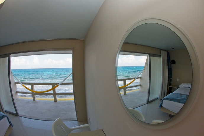 Imagen de la habitación del Hotel Rocamar Panoramico Isla Mujeres. Foto 4