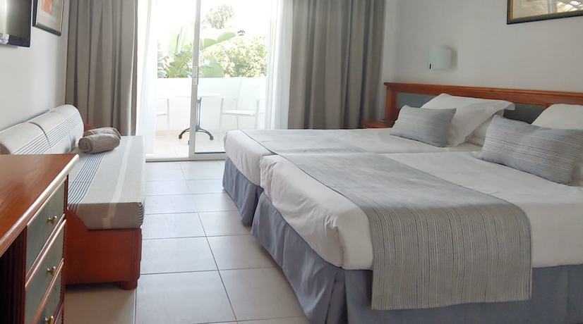 Imagen de la habitación del Hotel Rocamarina - Adults Only. Foto 2