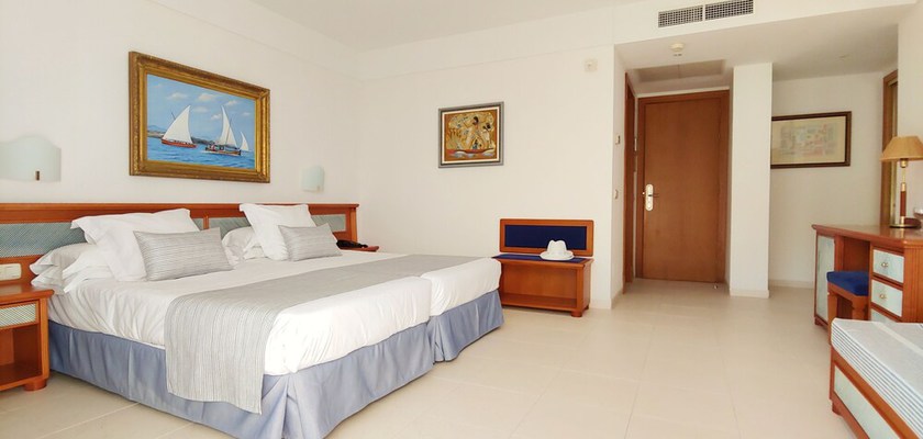 Imagen de la habitación del Hotel Rocamarina - Adults Only. Foto 4