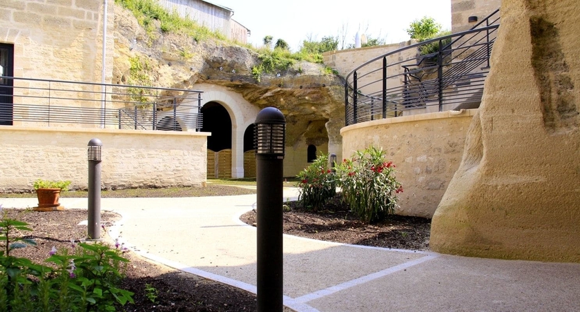Imagen de los exteriores del Hotel Rocaminori. Foto 12