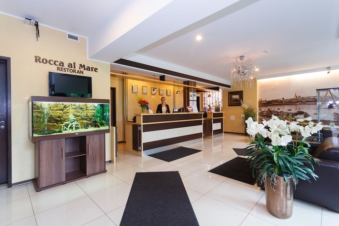 Imagen de los interiores del Hotel Rocca Al Mare. Foto 17