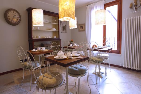 Imagen del bar/restaurante del Hotel Roccaforte Scaligera. Foto 2