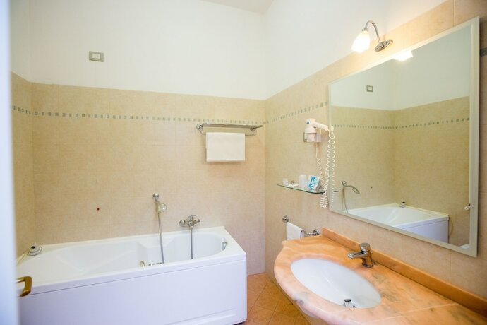 Imagen general del Hotel Roccaporena. Foto 7