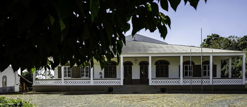 Imagen de los exteriores del Hotel Roça Sundy. Foto 14