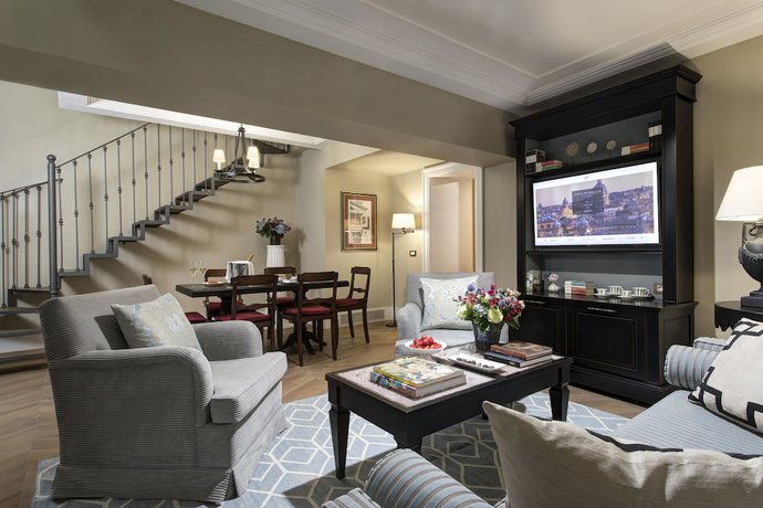 Imagen de la habitación del Hotel Rocco Forte De La Ville. Foto 19