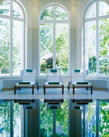 Imagen de la piscina del Hotel Rocco Forte Villa Kennedy. Foto 14