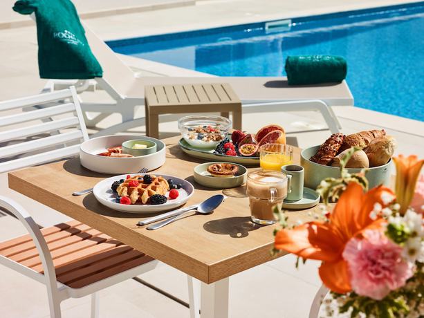 Imagen del bar/restaurante del Hotel Rochavau. Foto 5