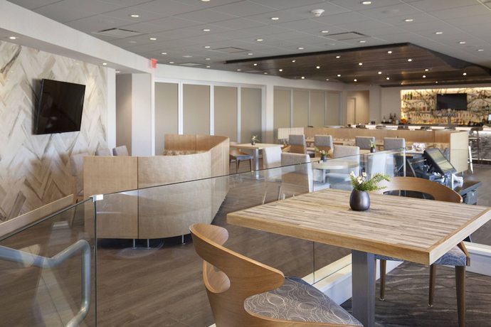 Imagen del bar/restaurante del Hotel Rochester Airport Marriott. Foto 2