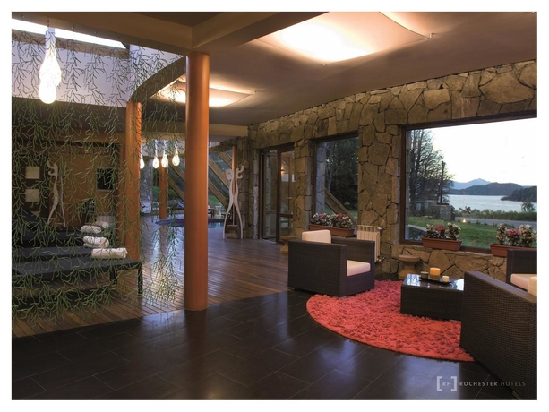Imagen de los interiores del Hotel Rochester Bariloche. Foto 12