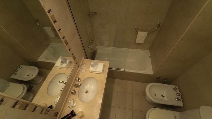 Imagen de la habitación del Hotel Rochester Calafate. Foto 3
