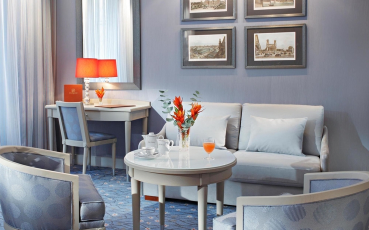 Imagen de la habitación del Hotel Rochester Champs Elysées. Foto 5