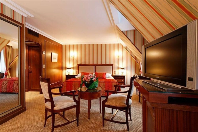 Imagen de la habitación del Hotel Rochester Champs Elysées. Foto 7