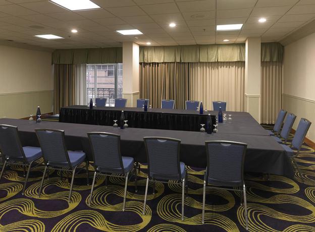 Imagen de los interiores del Hotel Rochester Riverside. Foto 16