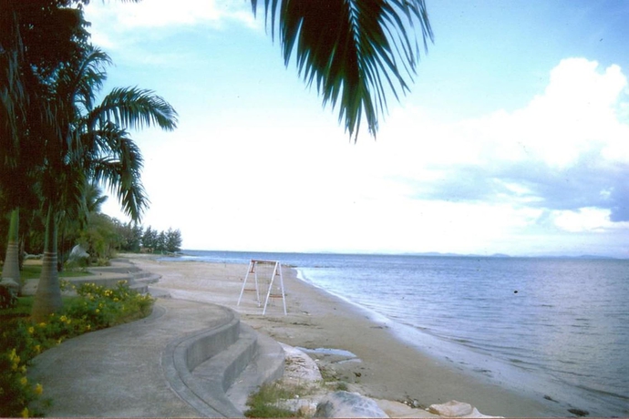 Imagen de los exteriores del Hotel Rock Garden Beach Resort. Foto 12