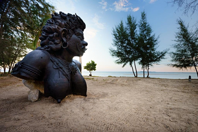 Imagen de los exteriores del Hotel Rock Garden Beach Resort. Foto 16