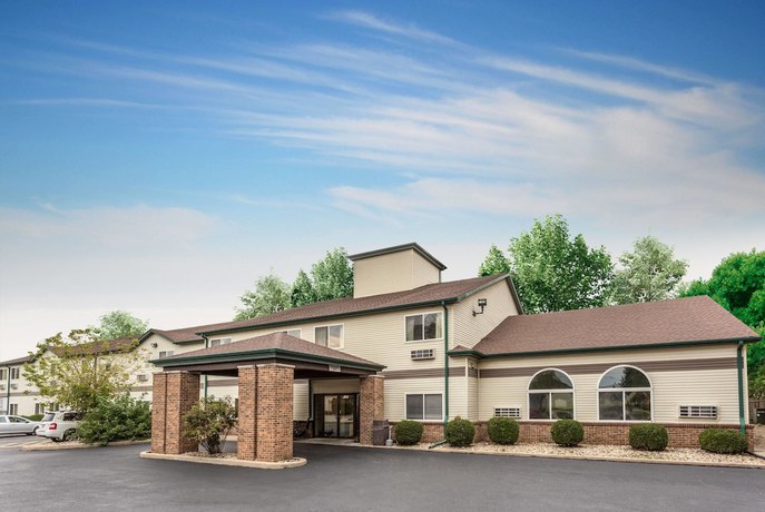 Imagen general del Hotel Rock Island Inn & Suites Streator , IL. Foto 1