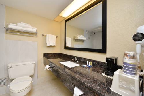 Imagen de la habitación del Hotel Rock Island Inn and Suites Marshalltown. Foto 14