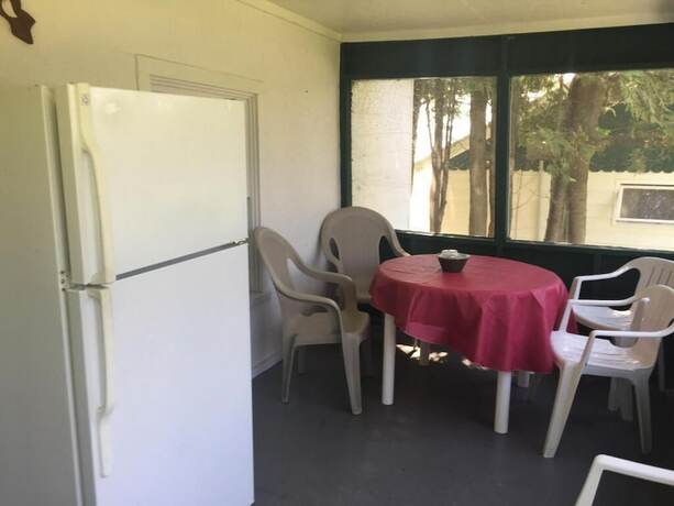 Imagen de la habitación del Hotel Rock Ledge Motel. Foto 12