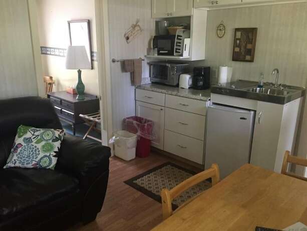 Imagen de la habitación del Hotel Rock Ledge Motel. Foto 13