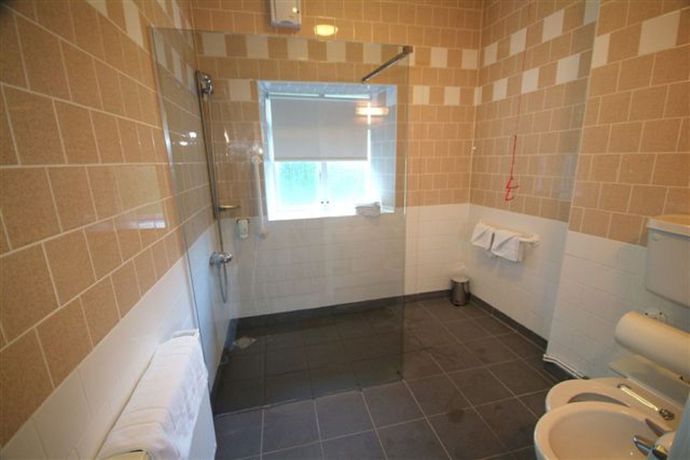 Imagen de los interiores del Hotel Rockingham Arms By Greene King Inns. Foto 16