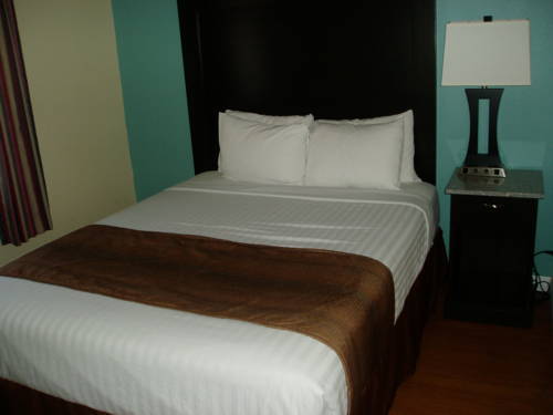 Imagen de la habitación del Hotel Rockview Inn and Suites. Foto 3