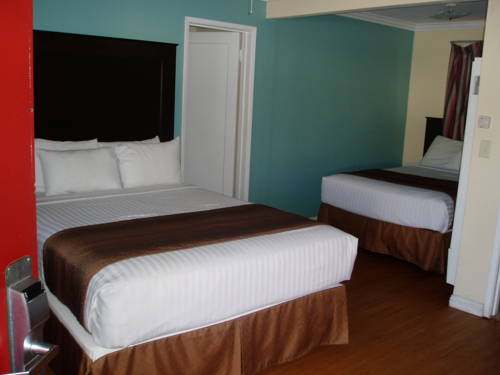 Imagen de la habitación del Hotel Rockview Inn and Suites. Foto 4