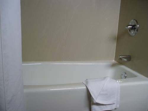 Imagen de la habitación del Hotel Rockview Inn and Suites. Foto 6