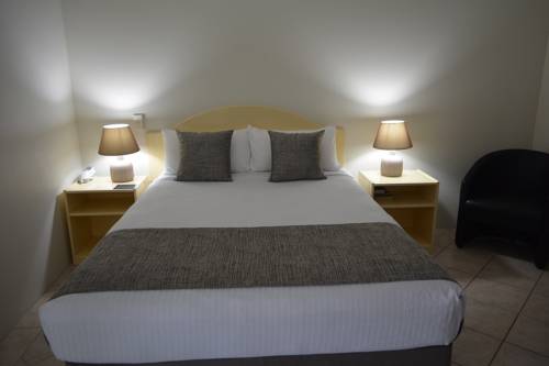 Imagen de la habitación del Hotel Rocky Gardens Motor Inn. Foto 6