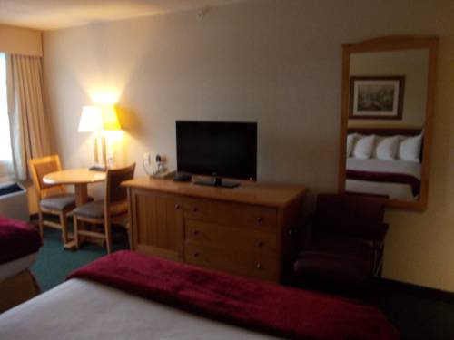 Imagen de la habitación del Hotel Rocky Inn Express. Foto 4