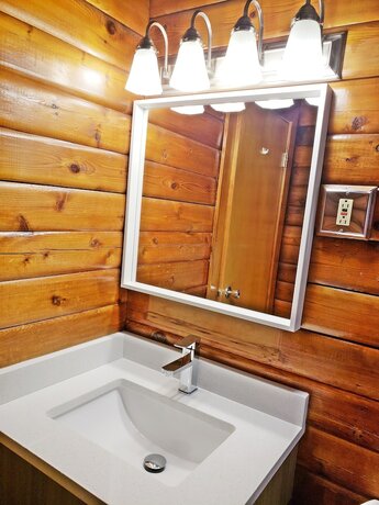 Imagen general del Hotel Rocky Inn, Valemount. Foto 10