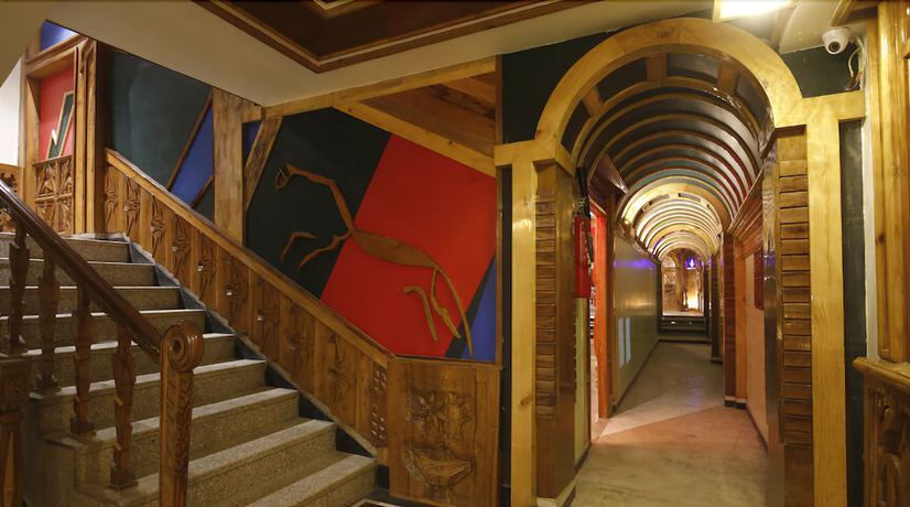 Imagen de los interiores del Hotel Rocky Knob Shimla. Foto 13