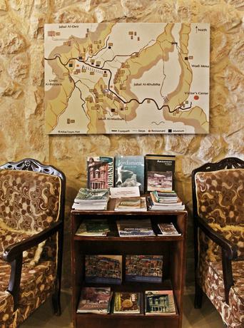 Imagen de los interiores del Hotel Rocky Mountain. Foto 18