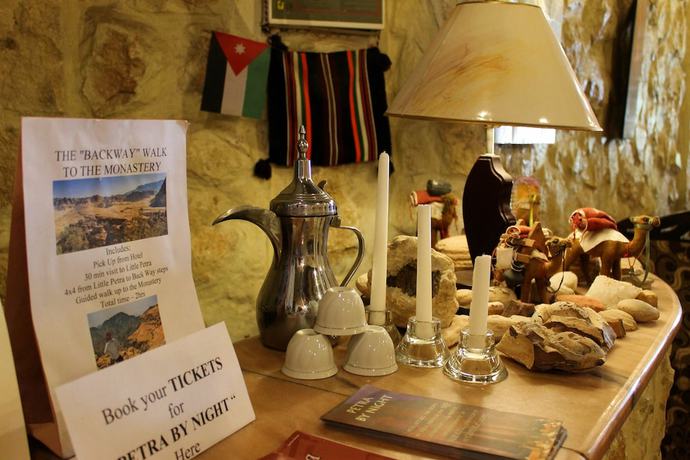 Imagen de los interiores del Hotel Rocky Mountain. Foto 19