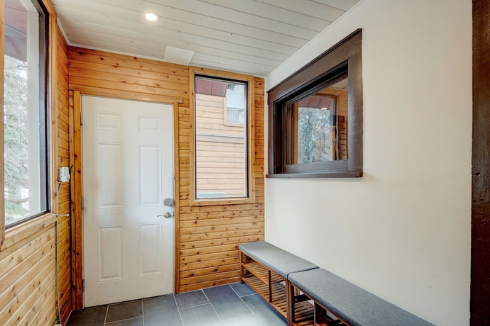 Imagen de los interiores del Hotel Rocky Mountain House - Sleeps 23. Foto 15