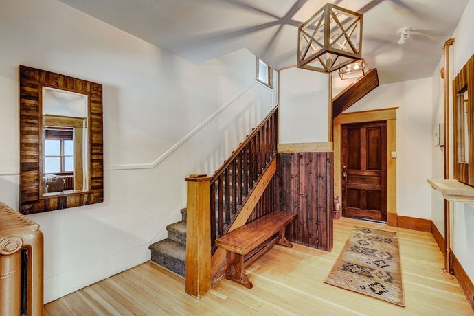 Imagen de los interiores del Hotel Rocky Mountain House - Sleeps 23. Foto 16