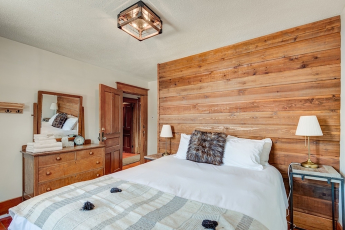 Imagen de la habitación del Hotel Rocky Mountain House - Sleeps 23. Foto 4