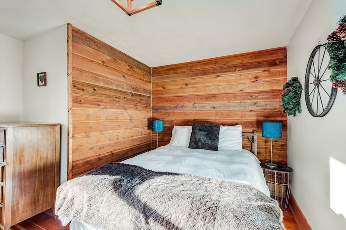 Imagen de la habitación del Hotel Rocky Mountain House - Sleeps 23. Foto 5