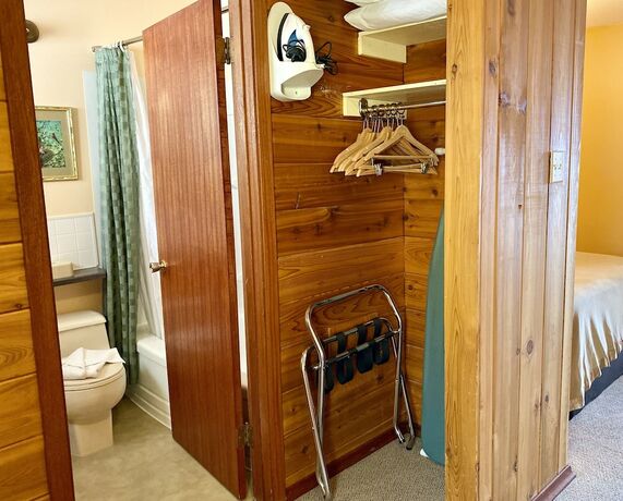 Imagen de la habitación del Hotel Rocky Mountain Springs Lodge. Foto 13