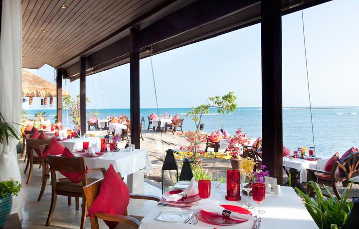 Imagen del bar/restaurante del Hotel Rocky's Boutique Resort - Veranda Collection Samui. Foto 2