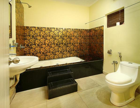 Imagen de los interiores del Hotel Rococco At Ashvem. Foto 9