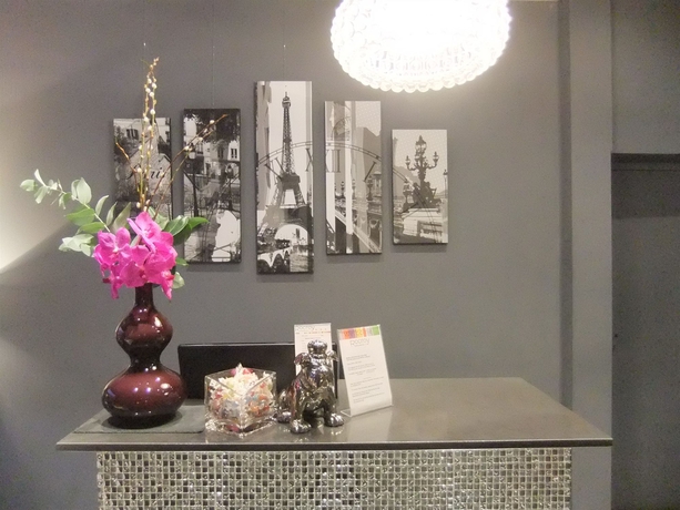 Imagen de los interiores del Hotel Rocroy. Foto 6